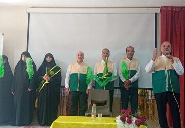 برگزاری مراسم نکوداشت روز معلم و میلاد امام رضا(ع) در سالن اجتماعات دبستان احمد قفال  