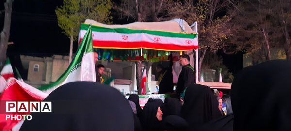 تشییع باشکوه شهید محمد مولوی و مردمی که میدان را خالی نکردند