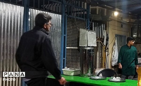 موکب های از جنس خدمت در فلکه ایران نیشابور 