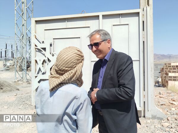 بازدید فرماندار شهرستان کاشمر از پست برق شهرک صنعتی جدید 