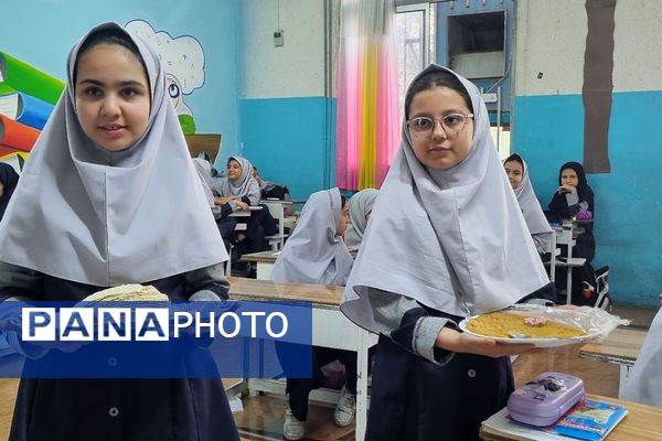 برگزاری مراسم به مناسبت ایام فاطمیه در دبستان راهیان نور ناحیه دو شهرری 