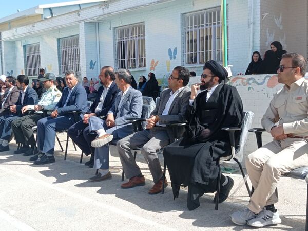 نواختن زنگ سپاس معلم در شهرستان جاجرم