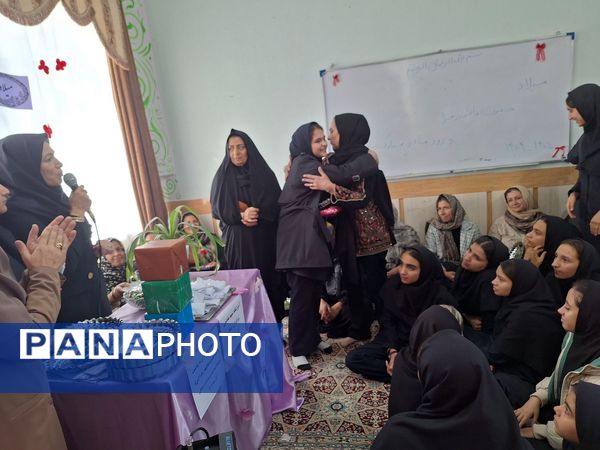 مراسم مهرِ مادرانه در مدرسه برادران رحمانی خلیل آباد
