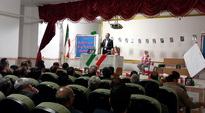 حضور مسئولان آموزش‌وپرورش لرستان و دلفان در کانون پیام بررسی برنامه‌های آموزشی و تجلیل از معلمان