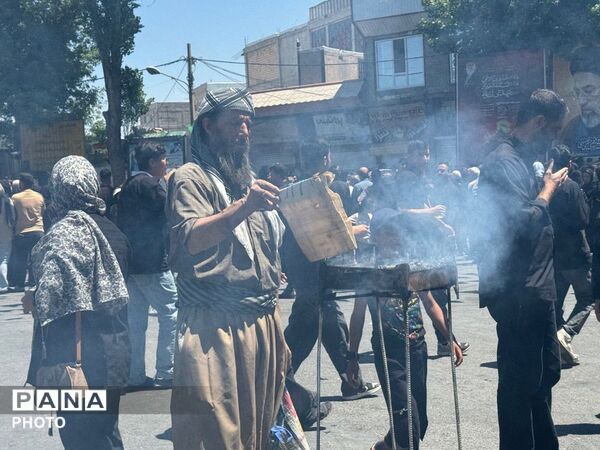 طنین نوای «لبیک یا حسین» در جای‌جای قروه