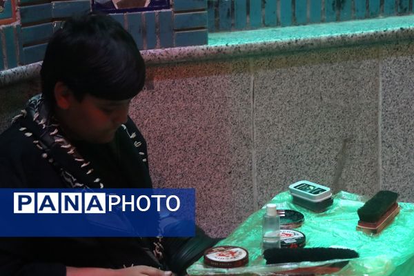 خادمی نوجوانان در عزاداری سید و سالار شهیدان در مشهد