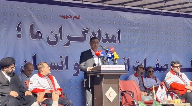 در برابر زورگویی آمریکا و هیچ قدرت دیگری سر خم نخواهیم کرد