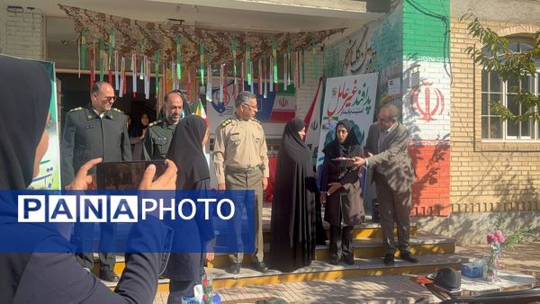 گرامیداشت هفته پدافند غیر عامل در مدرسه خضرا 