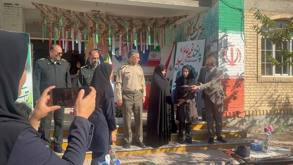 گرامیداشت هفته پدافند غیر عامل در مدرسه خضرا 