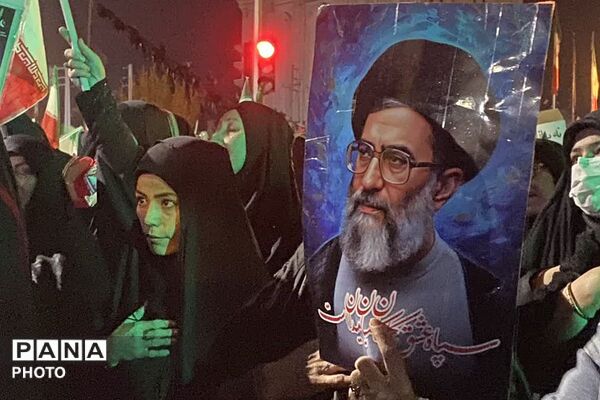 خون شهیدان، جوانه می‌زند