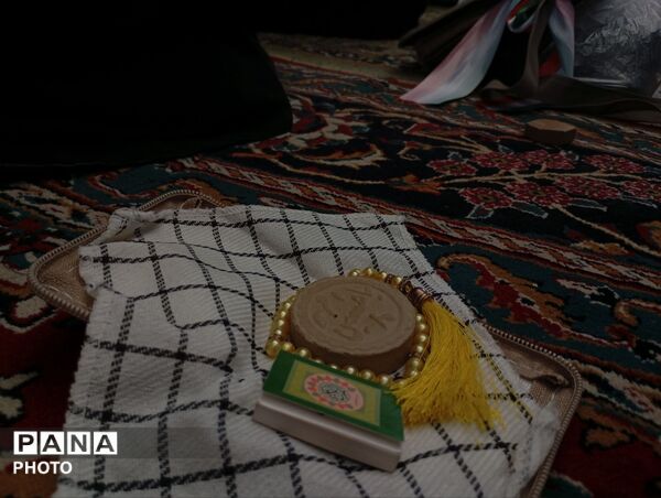 از پیر تا کودک در نماز جمعه نیشابور حضور دارند-۲