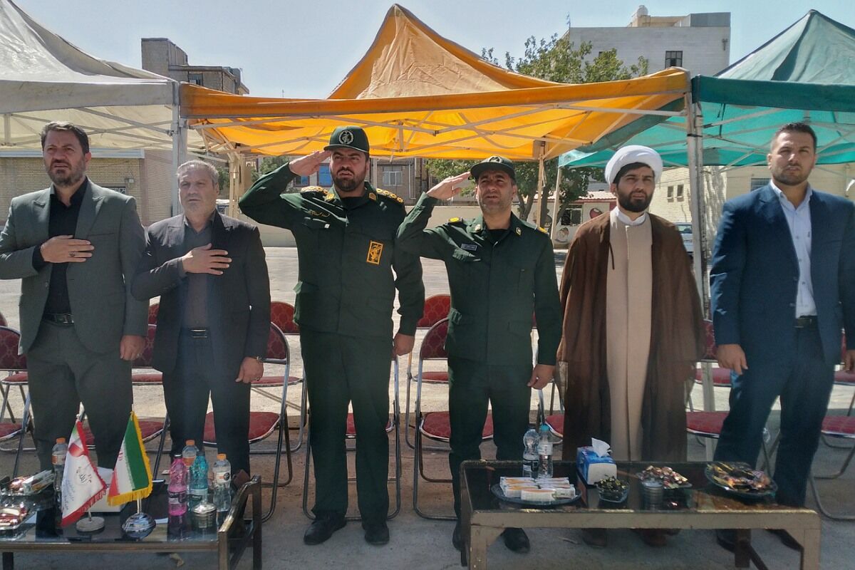 آیین افتتاحیه زمین چمن مصنوعی دبستان علی بن ابیطالب (ع) باقرشهر 