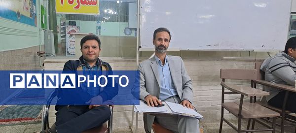  دیدار والدین با معلمان در دبیرستان ابوذر غفاری نیشابور