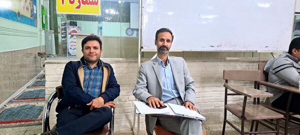  دیدار والدین با معلمان در دبیرستان ابوذر غفاری نیشابور