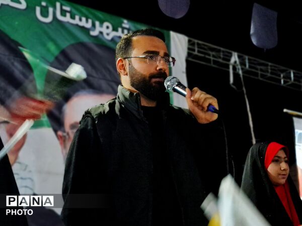 نسل نو در گلوگاه پای کار وطن