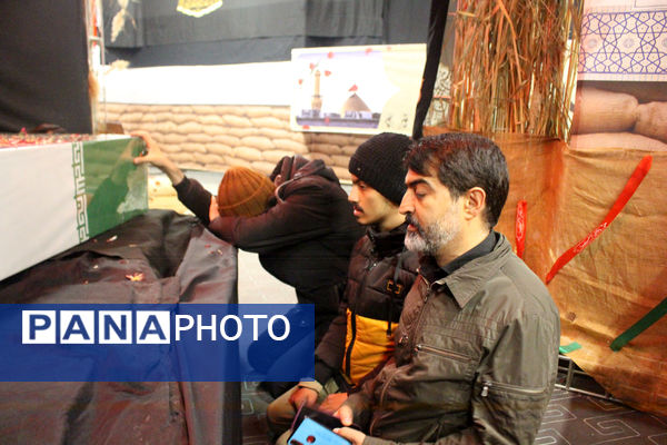 حال و هوای حضور نوجوانان در معراج الشهدای گمنام استان قم