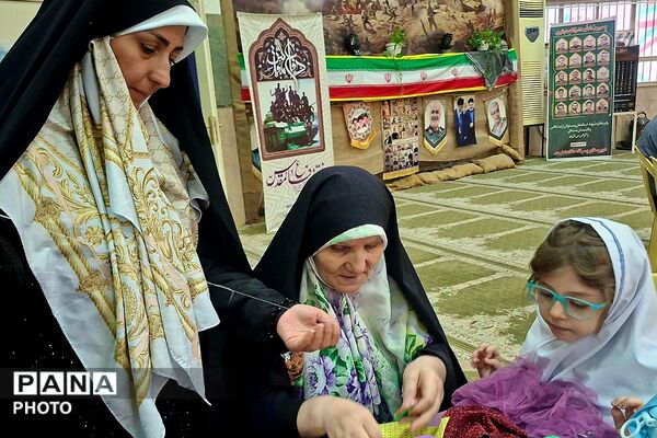 حضور پدر بزرگ‌ها و مادر بزرگ‌ها در کودکستان حکمت نبوی ناحیه دو شهرری 