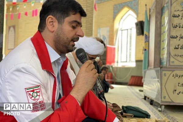 حضور فرهنگیان مردم روزه دار و متدین در نمازجمعه شهرستان ملارد