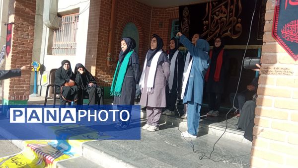 مراسم سیزدهم آبان ماه در مدرسه الزهرا با هدف استکبار ستیزی 