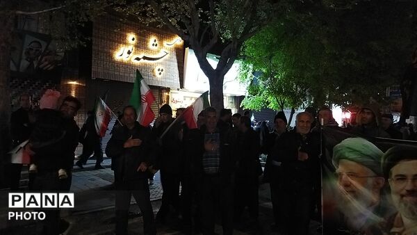 دسته عزاداری روستای اردمه در مراسم چهلم رهبر شهید و شهدای میناب در حسینیه امام 