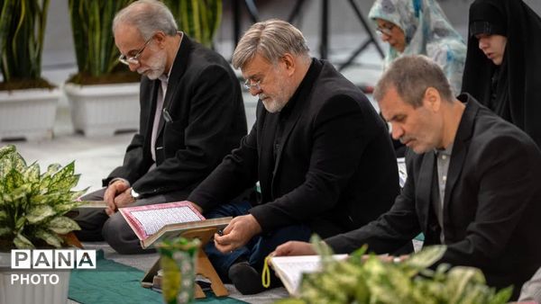 محفل انس با قرآن کریم در آخرین روز نمایشگاه قرآن در مصلی کرج