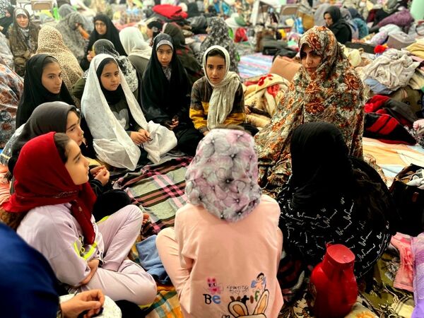 مراسم اعتکاف مادر دختری در مسجد صاحب الزمان آشخانه