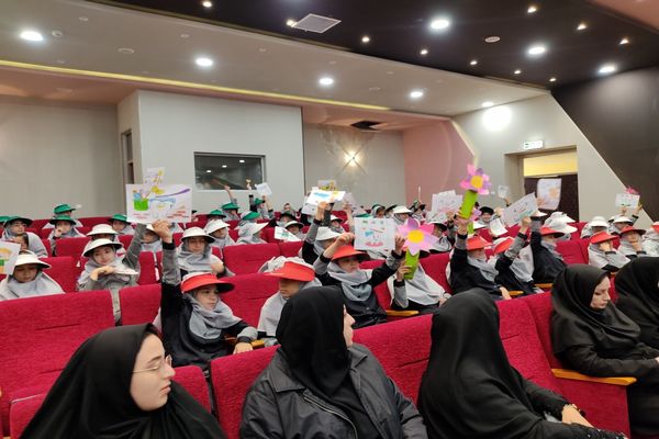 اجرای طرح «وارنیش  فلوراید تراپی » در مدارس ابتدایی استان اردبیل