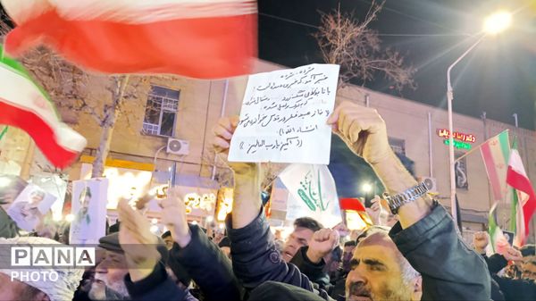 حماسه سازی مردم نیشابور در چهاردهمین روز از شهادت امام خامنه ای