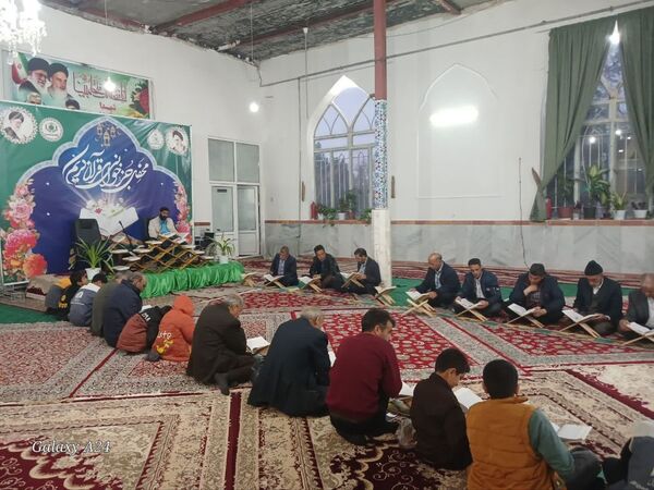 برگزاری محفل جزءخوانی قرآن کریم در امامزاده سید‌محمد(ع) کاشمر