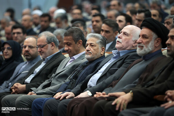 آیین بزرگداشت مقام استاد و سرآمدان آموزشی