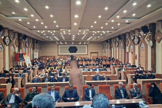 نشست کنشگران فرهنگی ،اجتماعی و سیاسی شهرستان کاشمر کاشمر