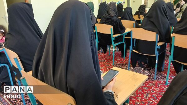 تبیین جایگاه حجاب در همایش بانوان فارسان