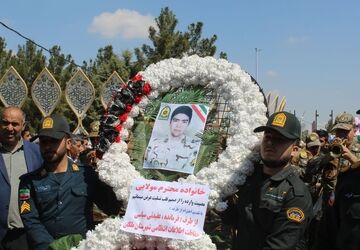 ملکان در سوگ شهیدی از خط مقدم مرزها