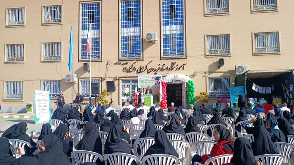 گرامیداشت پدافند غیرعامل با حضور مسئولان شهرستان در دبیرستان وکیلی ۹