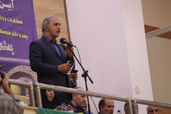 مشعل مسابقات کشوری ورزش دانش‌آموزی در تبریز روشن شد
