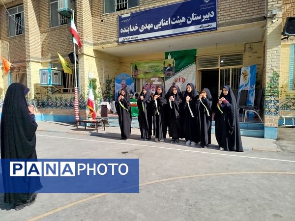 دانش‌آموزان مدرسه مهدی خدابنده با شهدا تجدید پیمان کردند