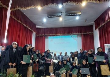 دختران، زیر بنای اصلی تشکیل خانواده هستند