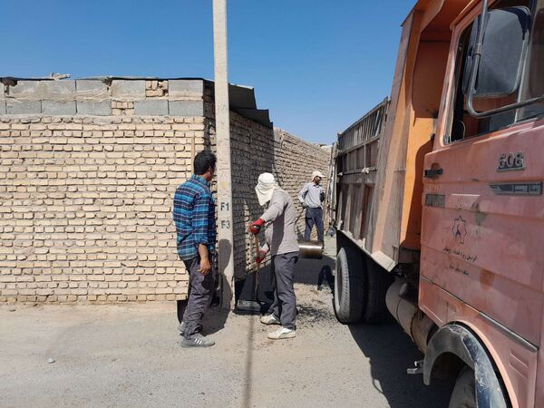 کوچه دبیرستان مادر مهربان نقاب سامان یافت