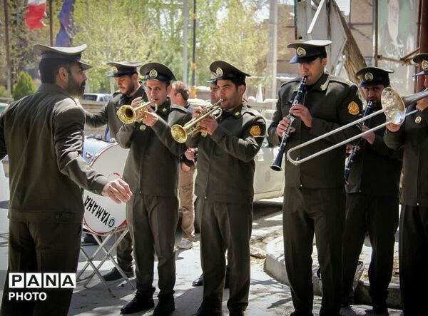 اوج اقتدار دختران ایران در گرامیداشت مادران و شهدای دانش‌آموز