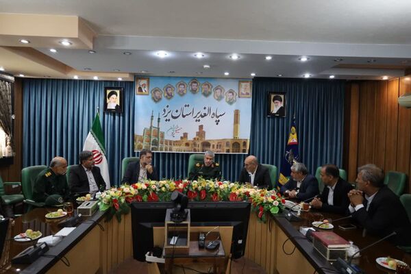دیدار مدیرکل آموزش و پرورش استان یزد با فرمانده سپاه الغدیر 