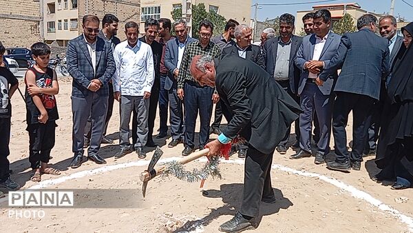 افتتاح آموزشگاه ۶ کلاسه شهر بن