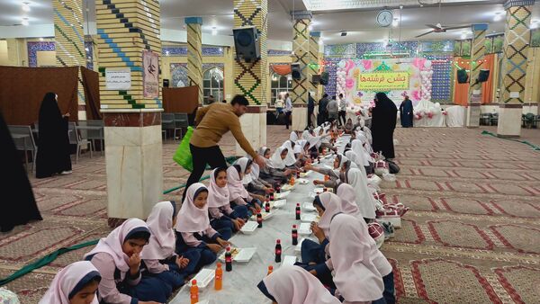 جشن بزرگ فرشته‌ها با حضور ۶۰۰ دانش‌آموز روزه اولی در فلاورجان