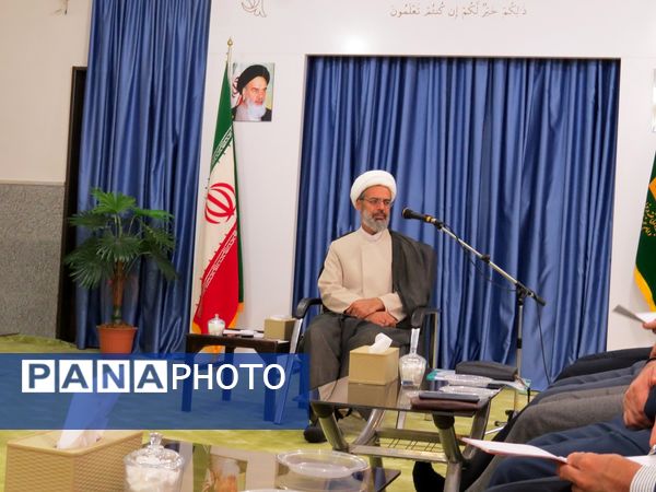 دیدار مدیرکل آموزش و پرورش و جمعی از همکاران با نماینده‌ ولی فقیه در استان خراسان شمالی