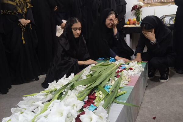 استقبال از شهید گمنام به میزبانی دبیرستان در ادب 