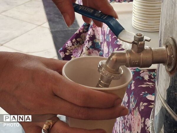 همایش مشاوره انگیزشی و آمادگی برای آزمون های مدارس برتر ویژه دانش آموزان پایه هشتم و نهم دبیرستان وکیلی۱۰