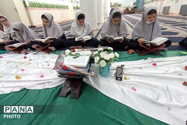 محفلی به وسعت نور در دبستان شهید آقچه‌لو رباط‌کریم