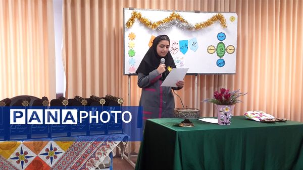 آیین تجلیل از ورودی‌های جدید دبیرستان فرزانگان قائمشهر