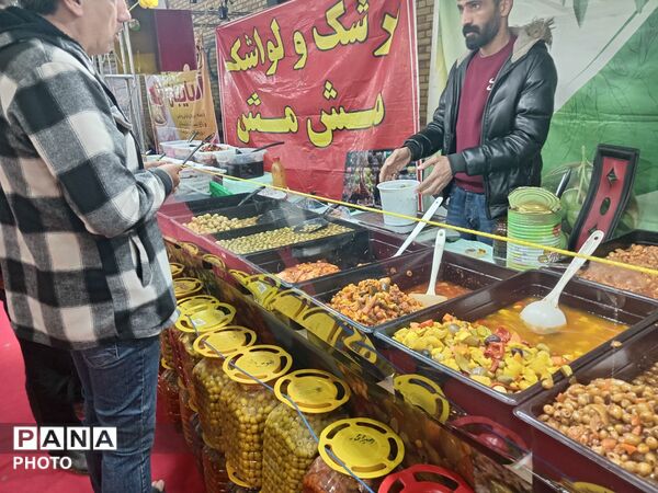 جلوه‌هایی از مراسم افتتاح نمایشگاه بهاره شهر جعفریه