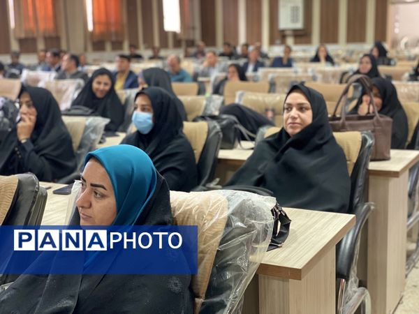 همایش مدیران مدارس شهرستان مه‌ولات در آستانه هفته بزرگداشت مقام والای معلم