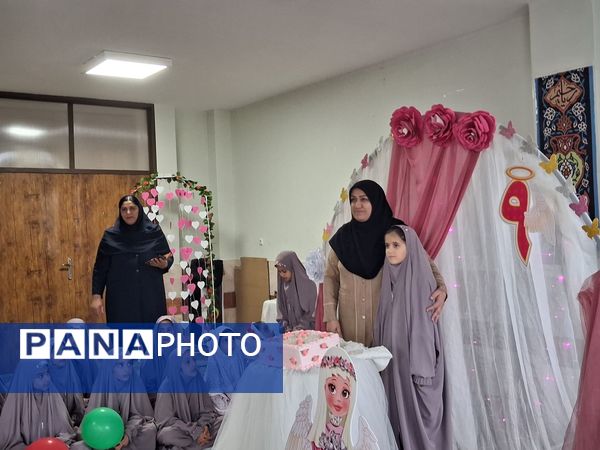 جشن تکلیف نمادی از عشق و علاقه در دبستان فاطمه‌الزهرا